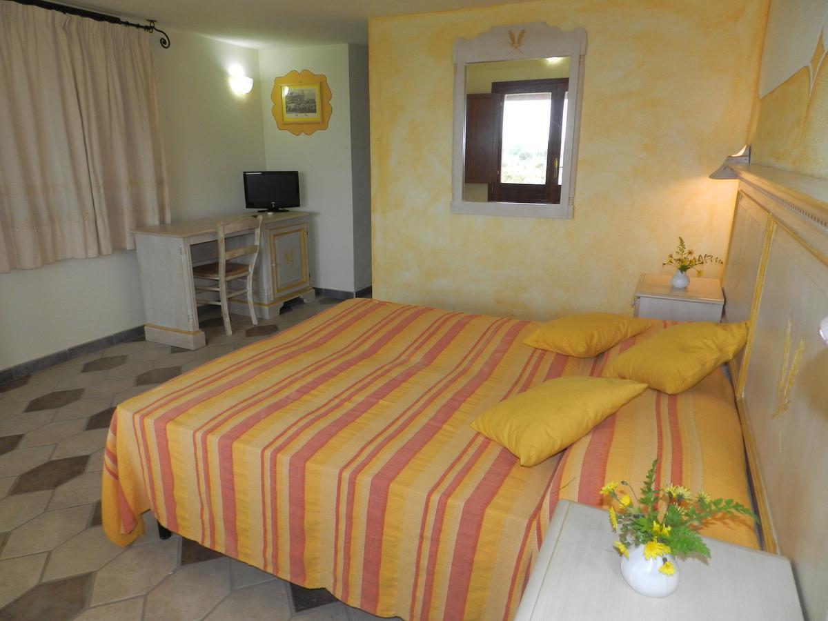 Hotel Minnia Budoni Esterno foto